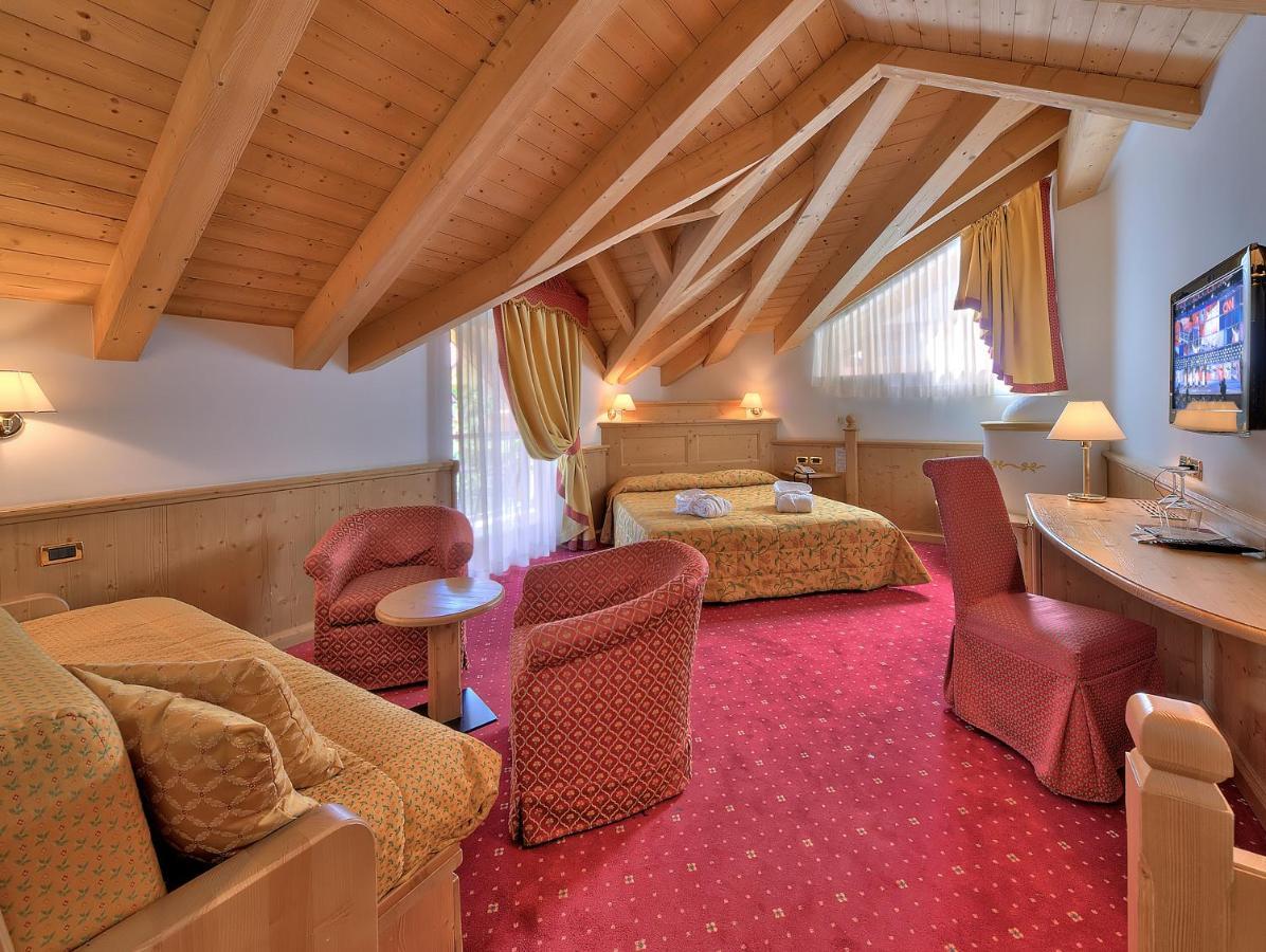 Sporthotel Rosatti ดิมาโร ภายนอก รูปภาพ